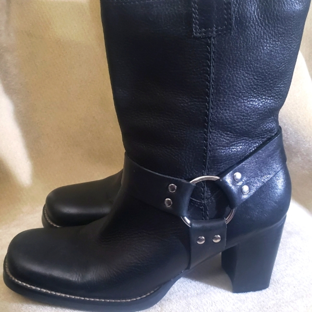 MIA brand all leather boots size 8 M